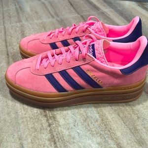 New Adidas Gazelle in Bubblegum!